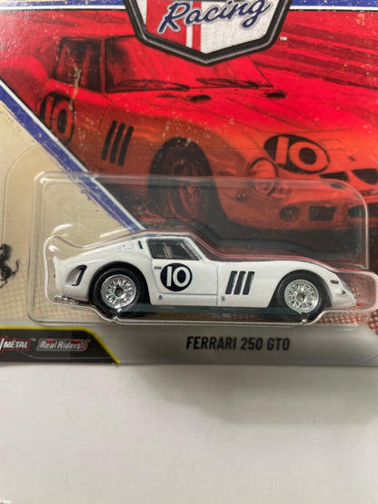 Hot Wheels 1/64 Car Culture 2026 Mix T Vintage Racing Ferrari 250 GTO White - JKF25 - Damaged Box