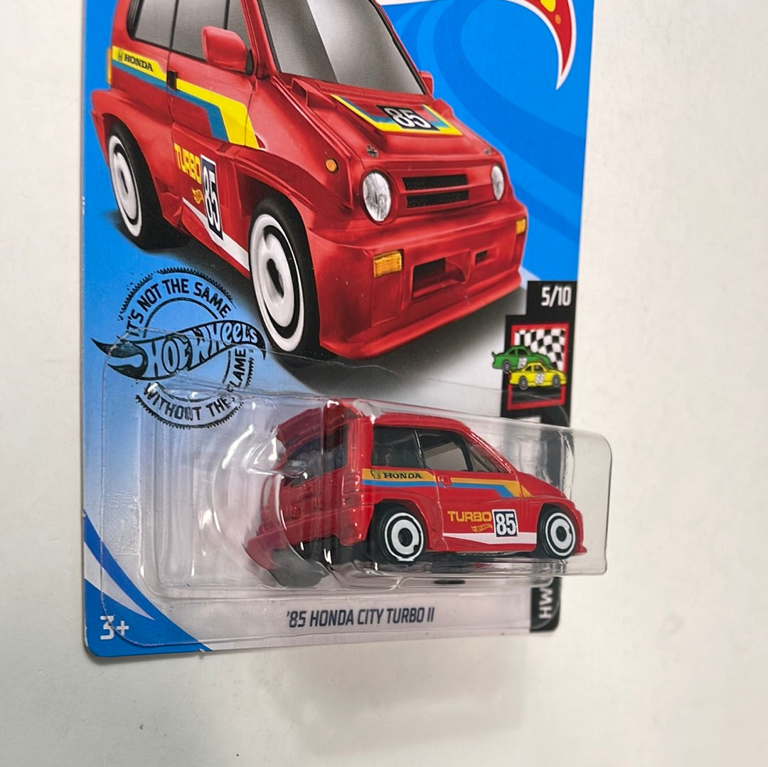 Hot Wheels 1/64 ‘85 Honda City Turbo II Red