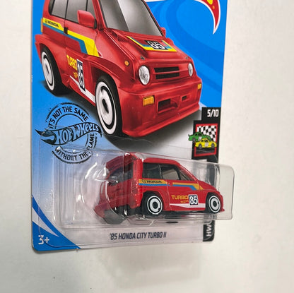 Hot Wheels 1/64 ‘85 Honda City Turbo II Red