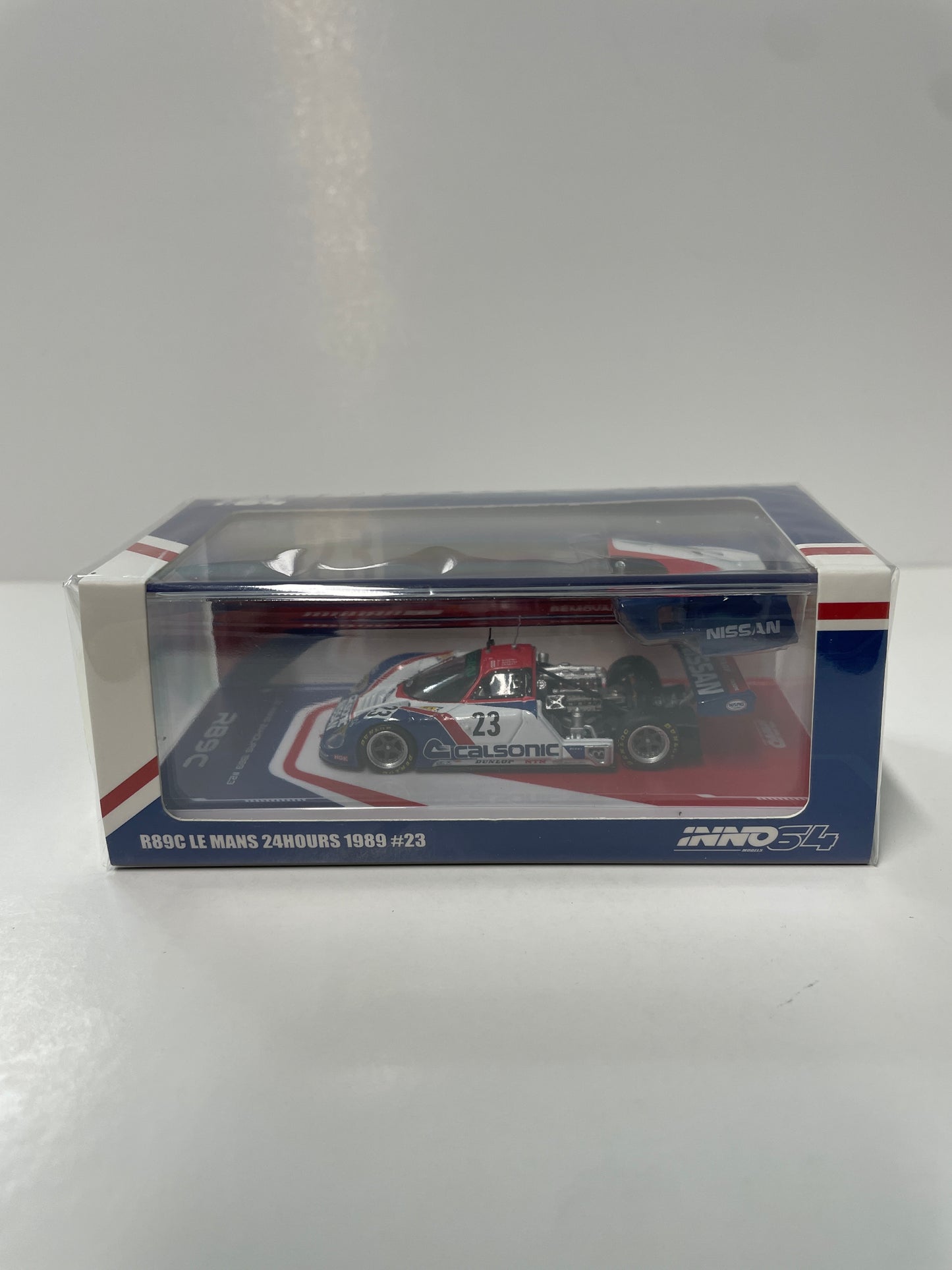 Inno64 1/64 Nissan  Calsonic R89C Le Mans 24 Hours 1989 n23 M. Hasemi/ K. Hoshino/ T. Suzuki White & Blue - IN64-R89C-89LM23