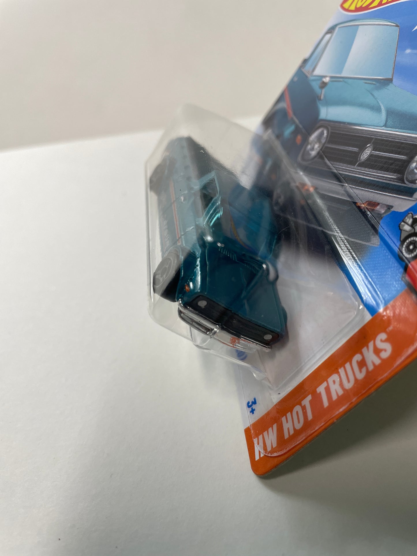 Hot Wheels 1/64 1975 Datsun Sunny Truck (B120) Short Card Blue