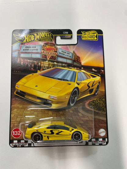 Hot Wheels 1/64 2025 Boulevard Mix D '95 Lamborghini Diablo SV Yellow - JBL13