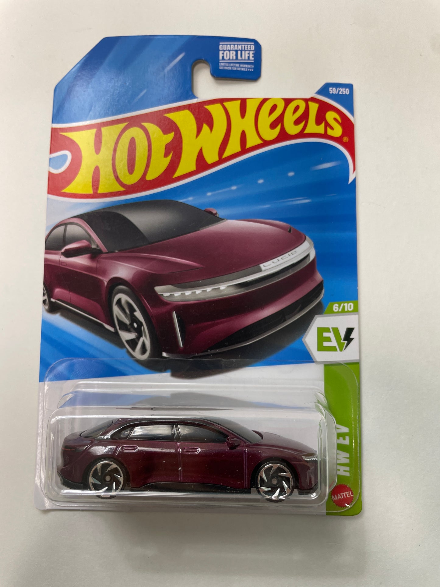 Hot Wheels 1/64 Lucid Air Red - Damaged Box