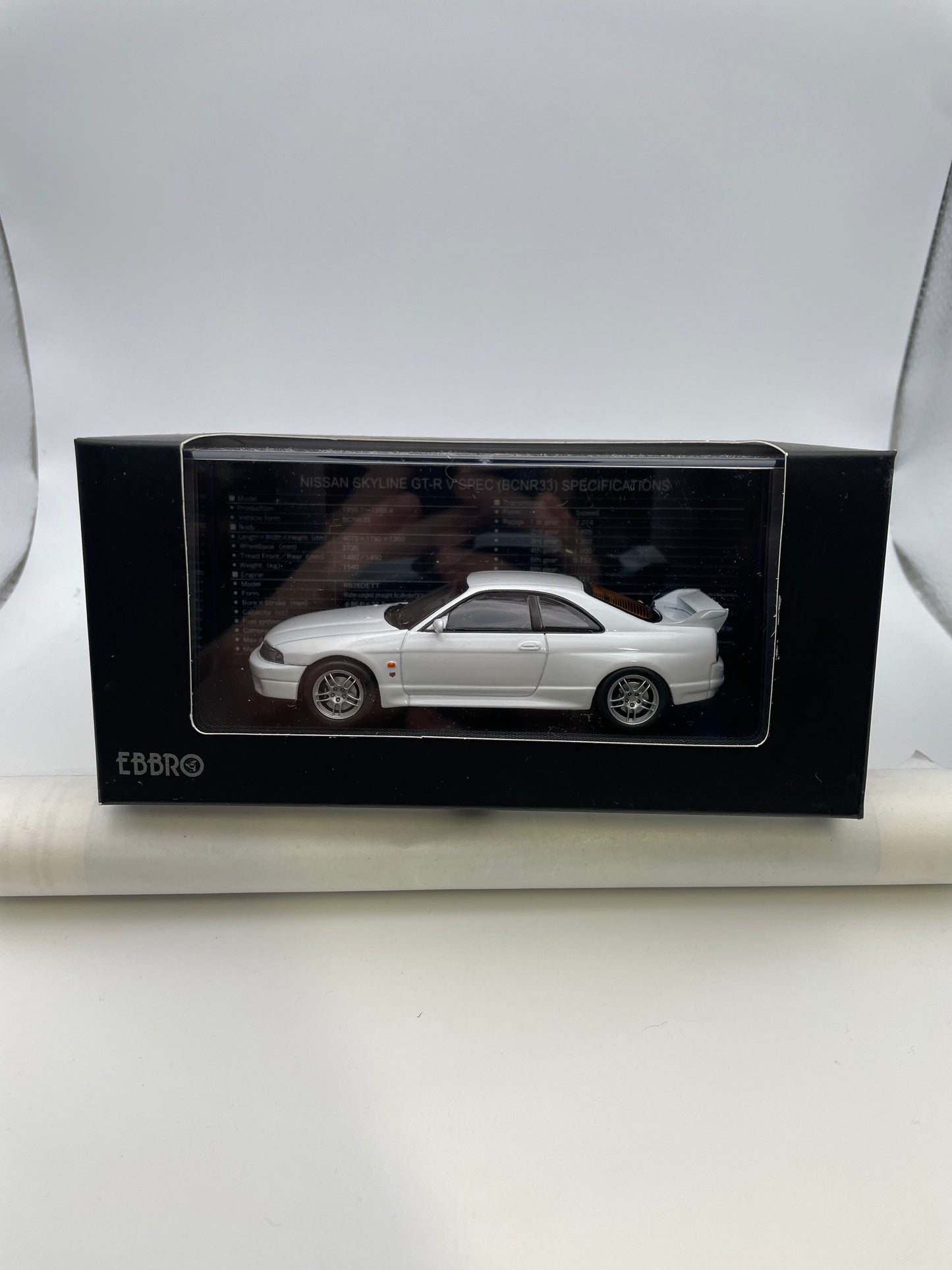 Ebbro 1/43 Nissan Skyline GT-R R33 V Spec 1995 White