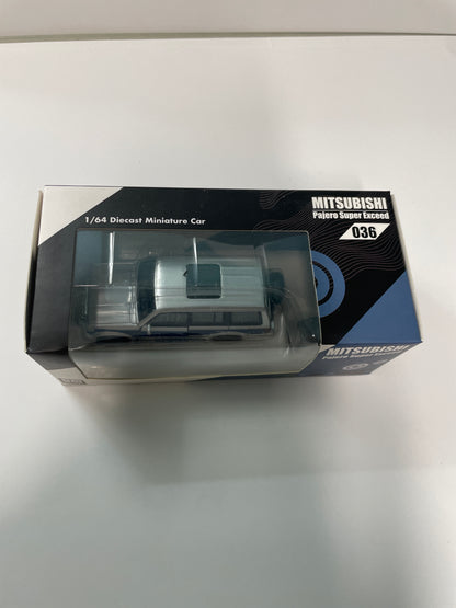 BM Creations 1/64 Mitsubishi Pajero Super Exceed Silver & Blue