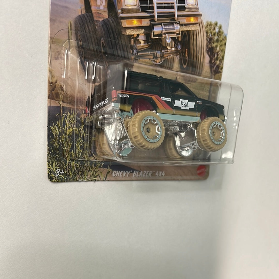 Hot Wheels 1/64 Baja 4x4 Chevy Blazer Black