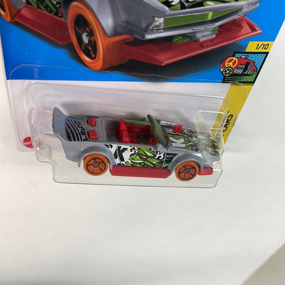 Hot Wheels 1/64 Track Manga Grey - Damaged Card