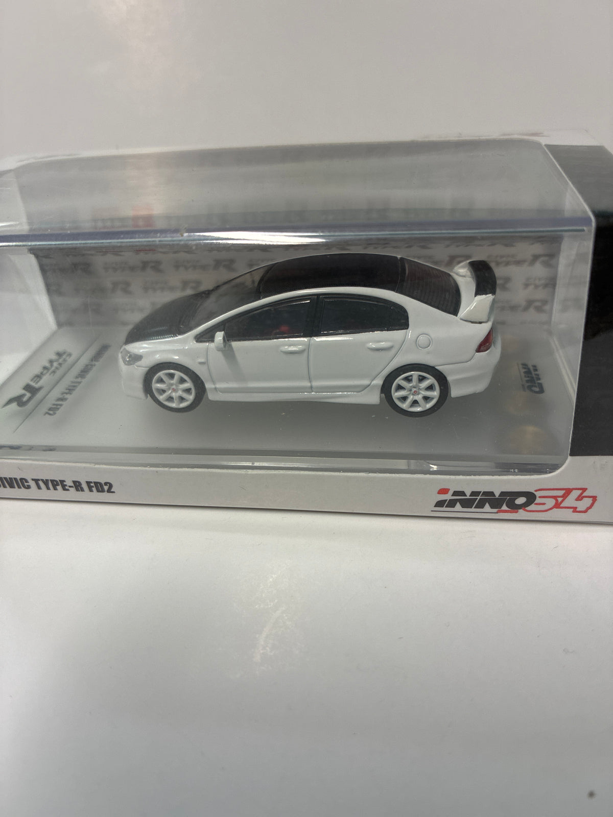 Inno64 1/64 Honda Civic Type-R FD2 White & Black - IN64-FD2-WHHKS