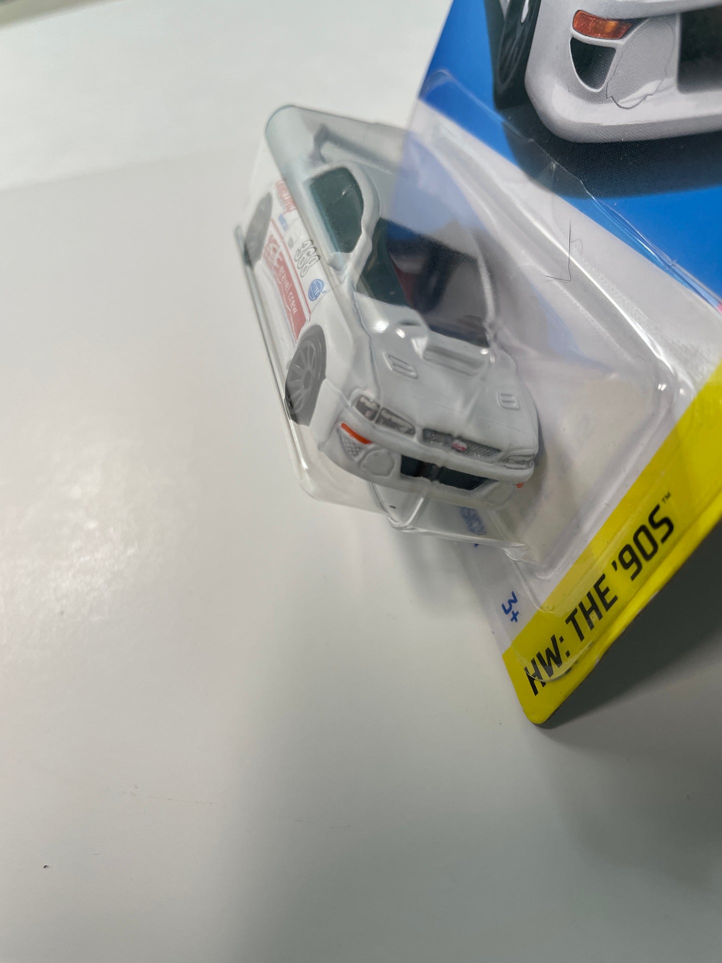 Hot Wheels 1/64 ‘98 Subaru Impreza 22B-STI Version White & Red - Damaged Box