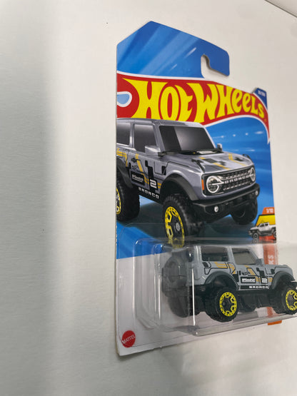 Hot Wheels 1/64 ‘21 Ford Bronco Grey - Damaged Box