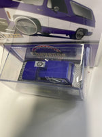 M2 Machines 1/64 Mijo Exclusives 1973 Chevrolet K5 Blazer Purple & White