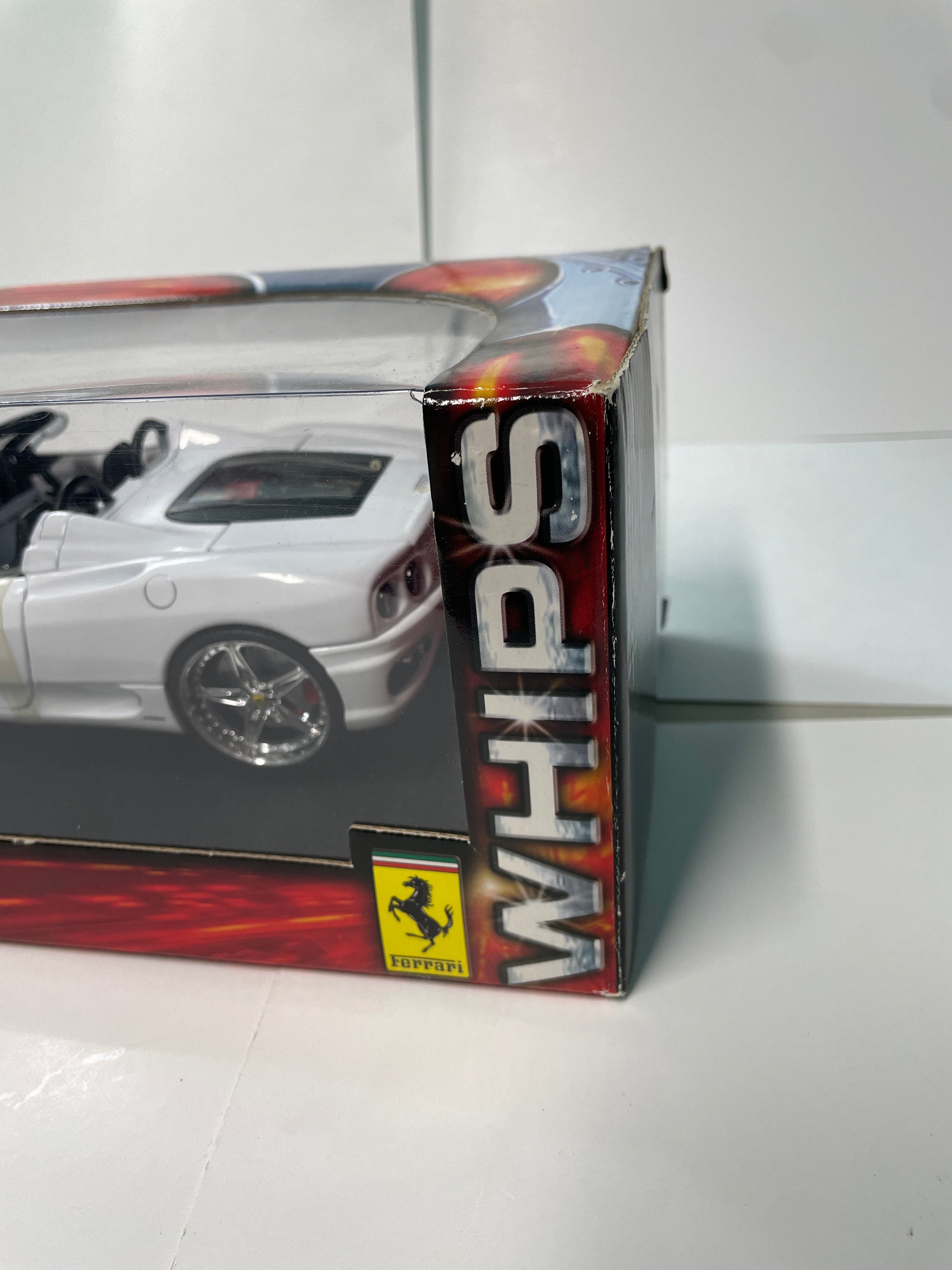Hot Wheels 1/18 Customized Ferrari 360 Spyder White - C3866