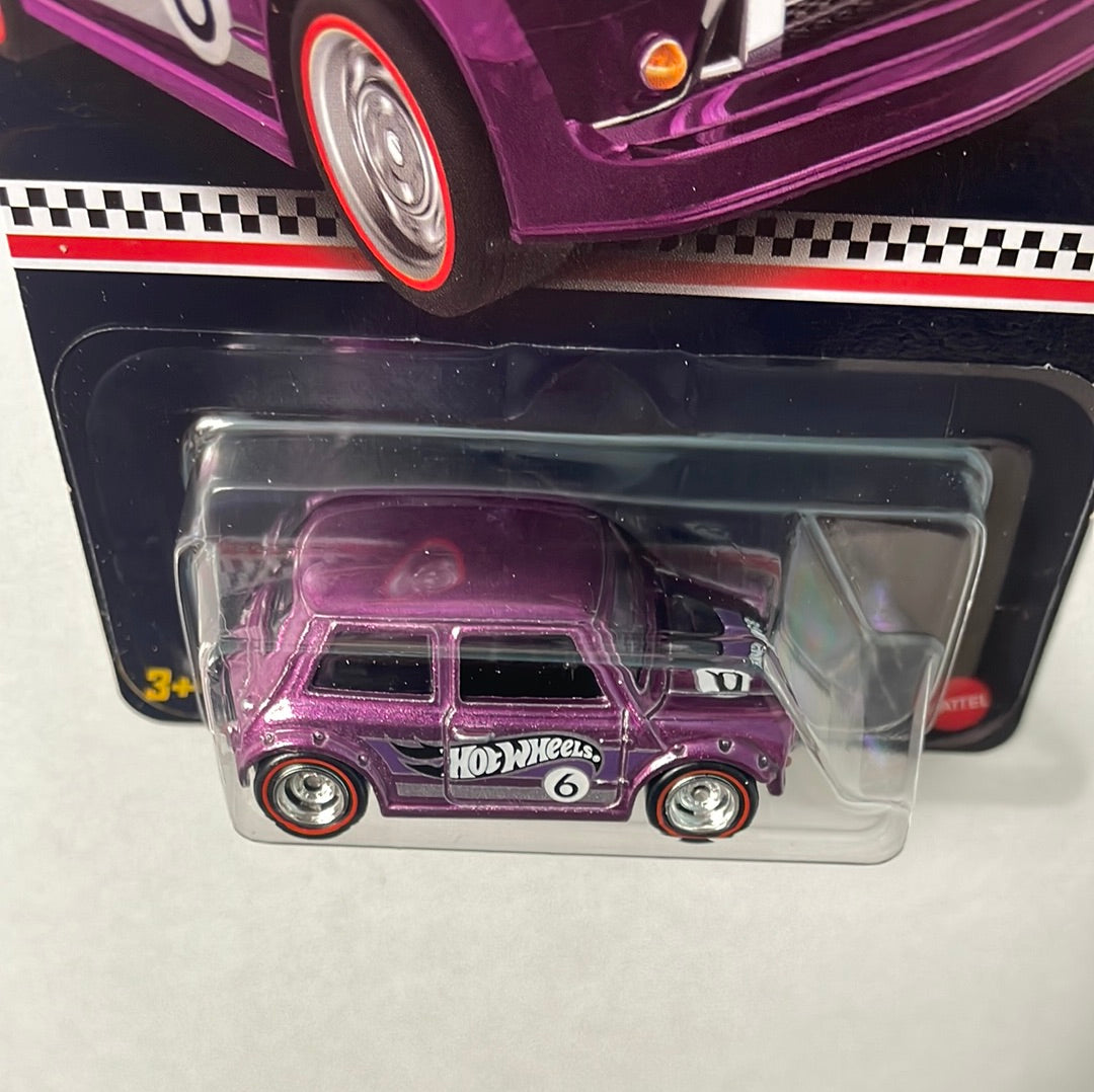 Hot Wheels 1/64 2023 Mail In Morris Mini Purple