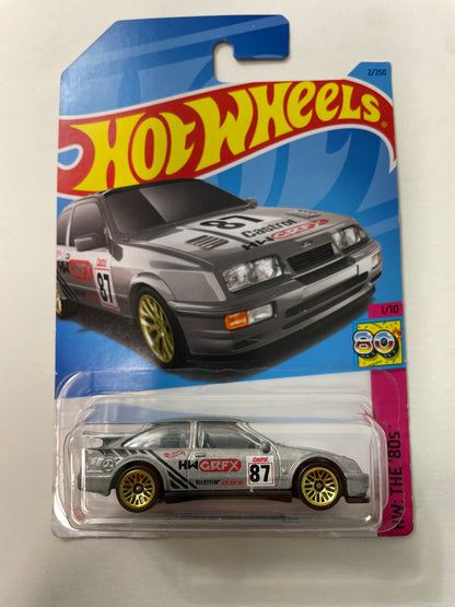 Hot Wheels 1/64 ‘87 Ford Sierra Cosworth Silver - Damaged Box