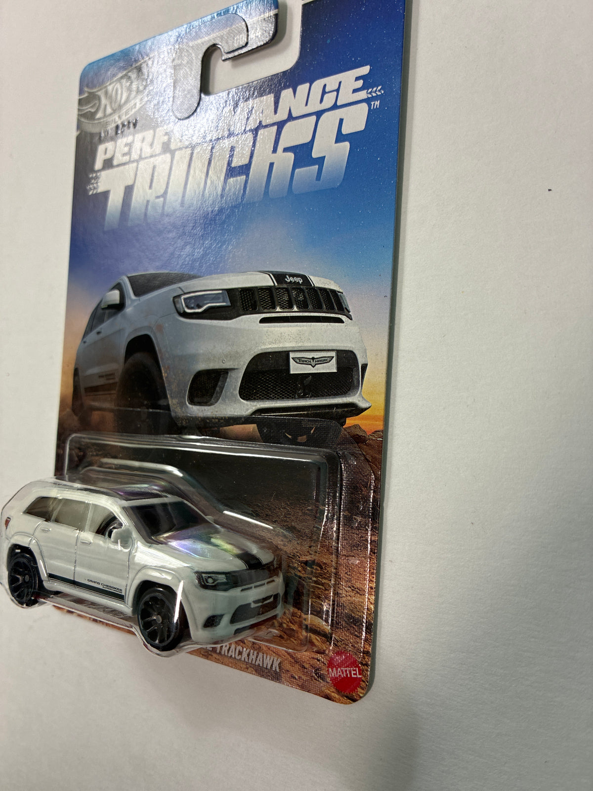 Hot Wheels 1/64 Silver Series Performance Trucks 2019 Jeep Grand Cherokee Trackhawk White - JKX73 - Damaged Box