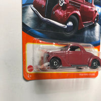 Matchbox 1/64 1936 Ford Coupe Red - Damaged Card