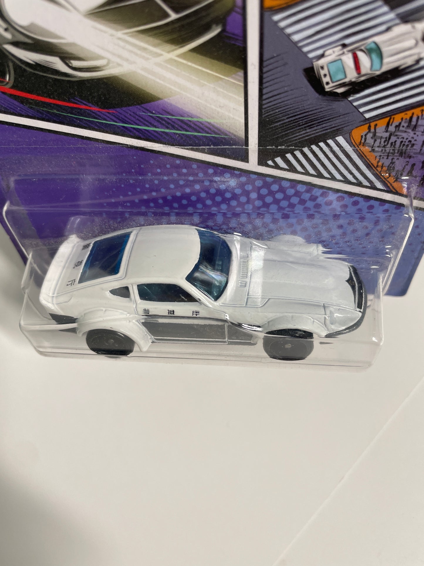Hot Wheels 1/64 Nissan Fairlady Z Police White & Black - Damaged Card