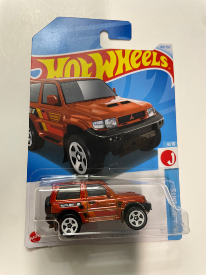 Hot Wheels 1/64 Mitsubishi Pajero Evolution Orange