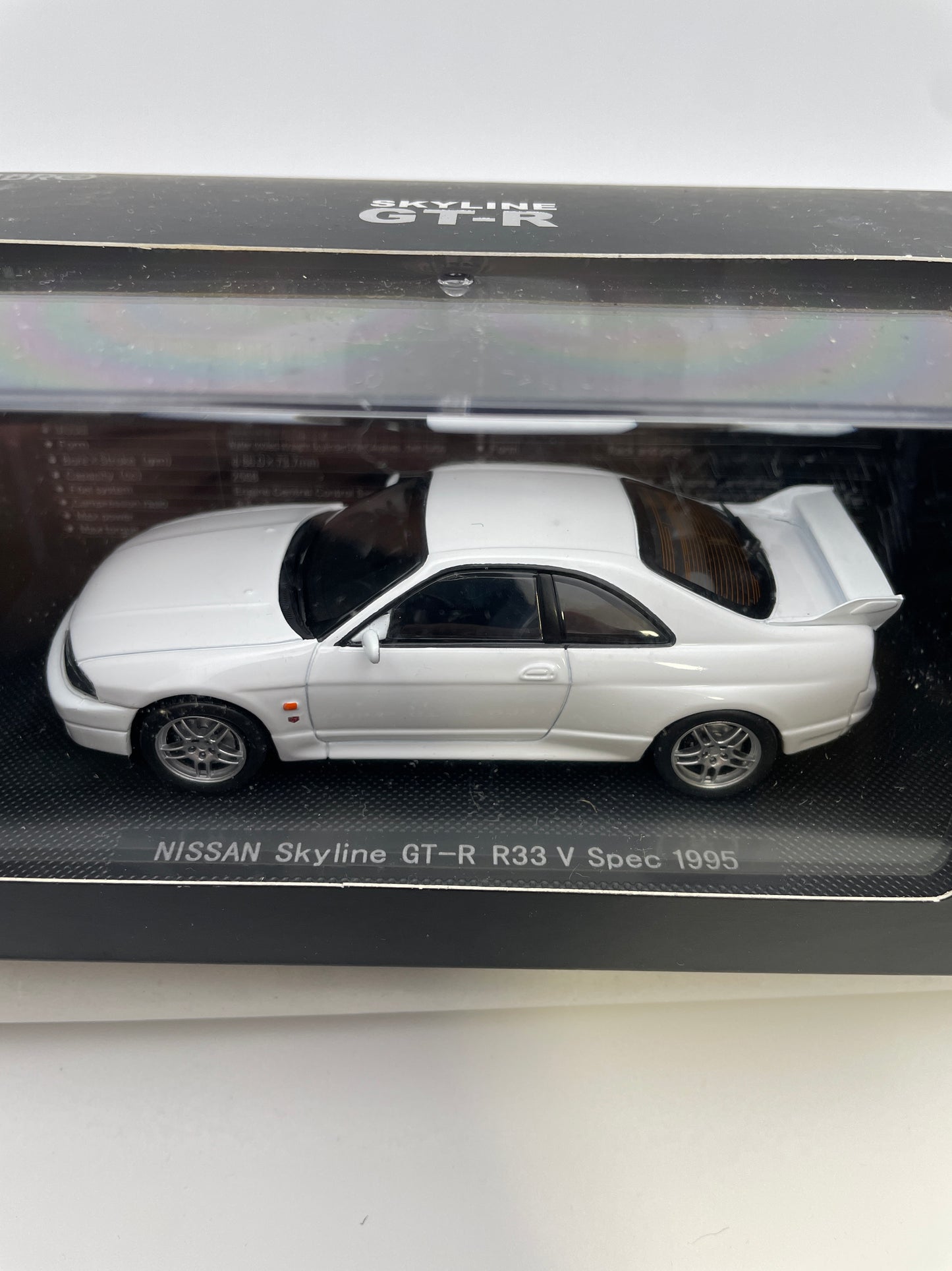 Ebbro 1/43 Nissan Skyline GT-R R33 V Spec 1995 White