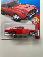 Hot Wheels 1/64 Aston Martin 1963 DB5 Red - Damaged Card