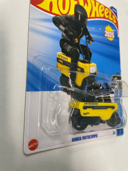 Hot Wheels 1/64 Honda Motocompo Yellow