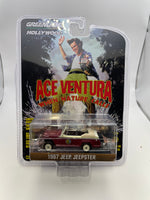 Greenlight 1/64 Hollywood  Ace Ventura 1967 Jeep Jeepster Red