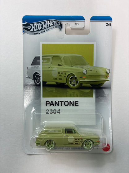 Hot Wheels 1/64 Silver Series Pantone #2304 Custom/ Personnalise '69 Volkswagen Squareback Green - JKY60
