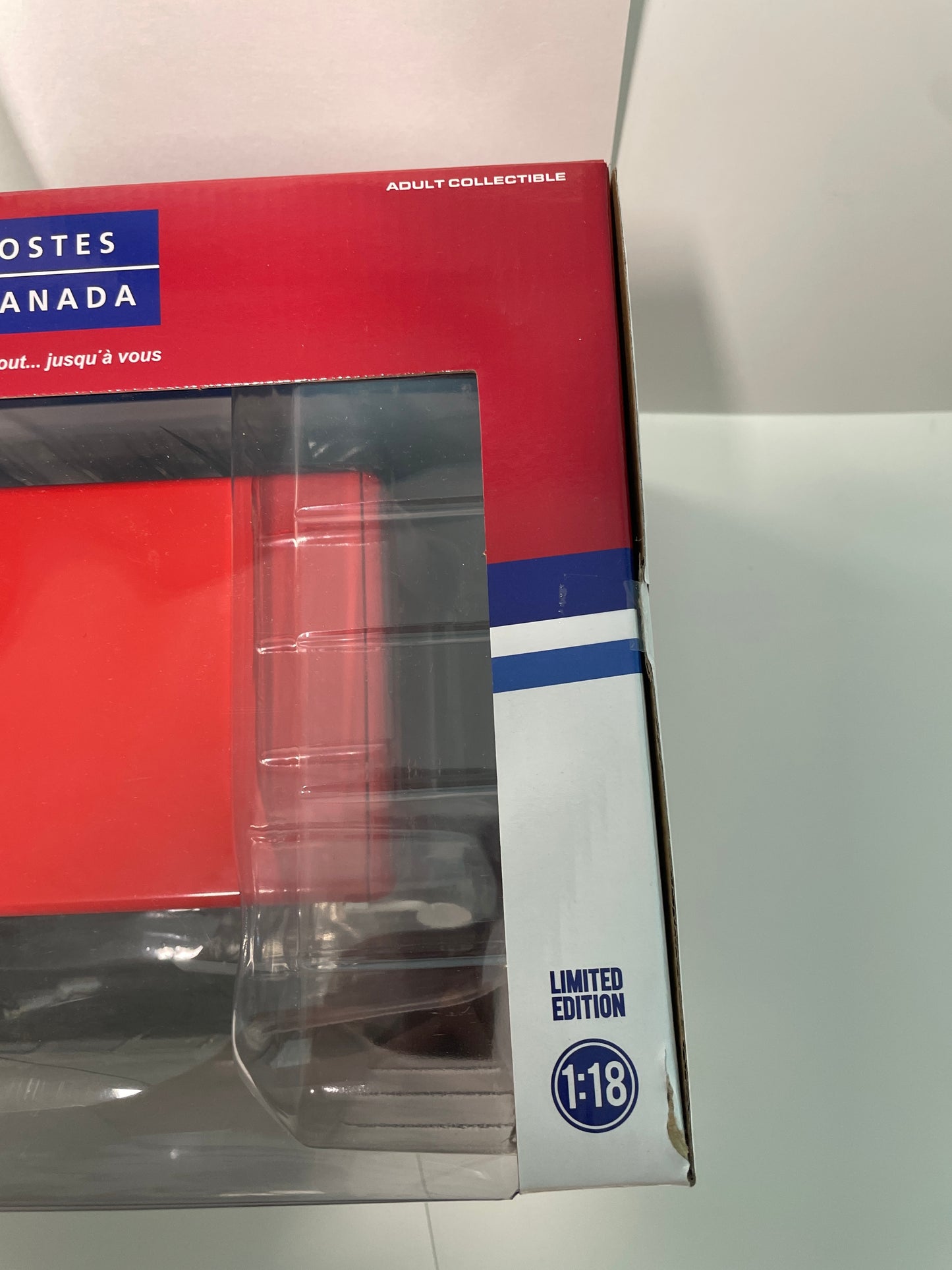 Greenlight 1/18 Canada Post LLV Red