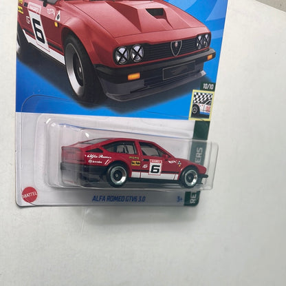 Hot Wheels 1/64 Alfa Romeo GTV6 3.0 Red