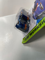 Hot Wheels 1/64 Ford Transit Connect Blue - Damaged Card