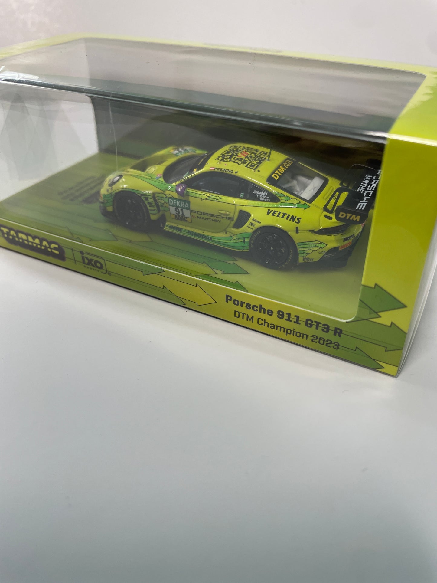 Tarmac Works X iXO Models 1/64 Porsche 911 GT3 R DTM Champion 2023 Thomas Preining Green - T64-084-23DTM91