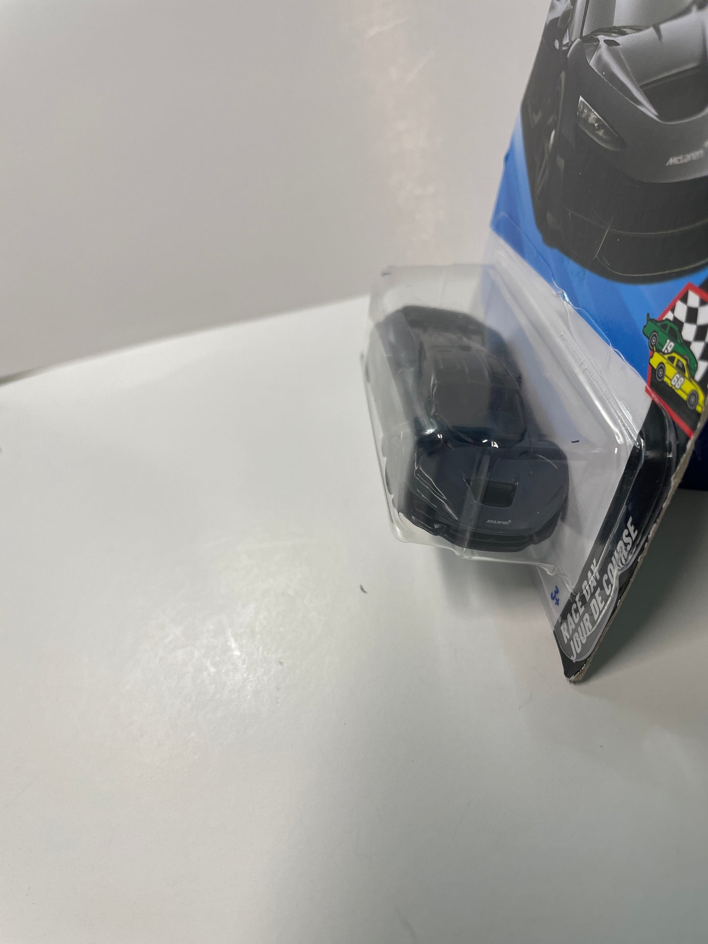 Hot Wheels 1/64 McLaren W1 Grey & Black - Damaged Box