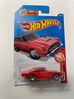 Hot Wheels 1/64 Aston Martin 1963 DB5 Red - Damaged Card