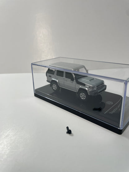 Para64 Toyota 2007 Land Cruiser 76 Silver Pearl - Damaged Car (Read Description)