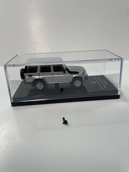 Para64 Toyota 2007 Land Cruiser 76 Silver Pearl - Damaged Car (Read Description)