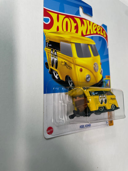 Hot Wheels 1/64 Volkswagen Kool Kombi Mooneyes Yellow - Damaged Box