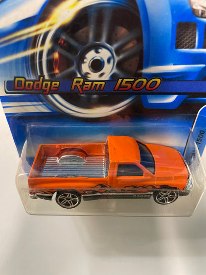 Hot Wheels 1/64 Dodge Ram 1500 Orange - Damaged Box