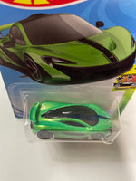 Hot Wheels 1/64 McLaren P1 Green