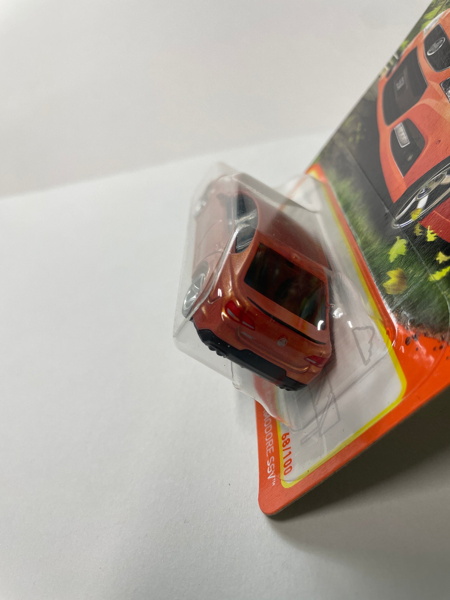 Matchbox 1/64 Holden VF Commodore SSV Orange