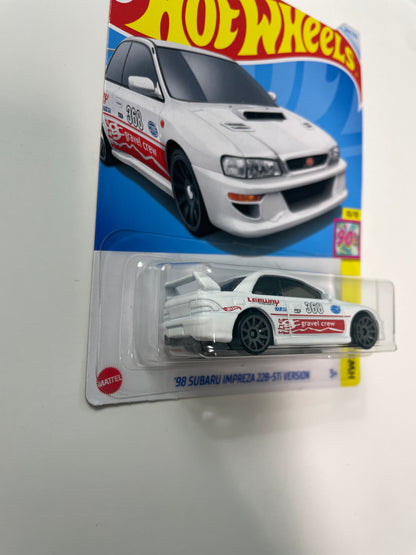 Hot Wheels 1/64 ‘98 Subaru Impreza 22B-STI Version White & Red - Damaged Box