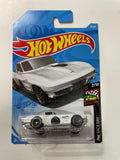 Hot Wheels 1/64 ‘64 Chevrolet Corvette Sting Ray White