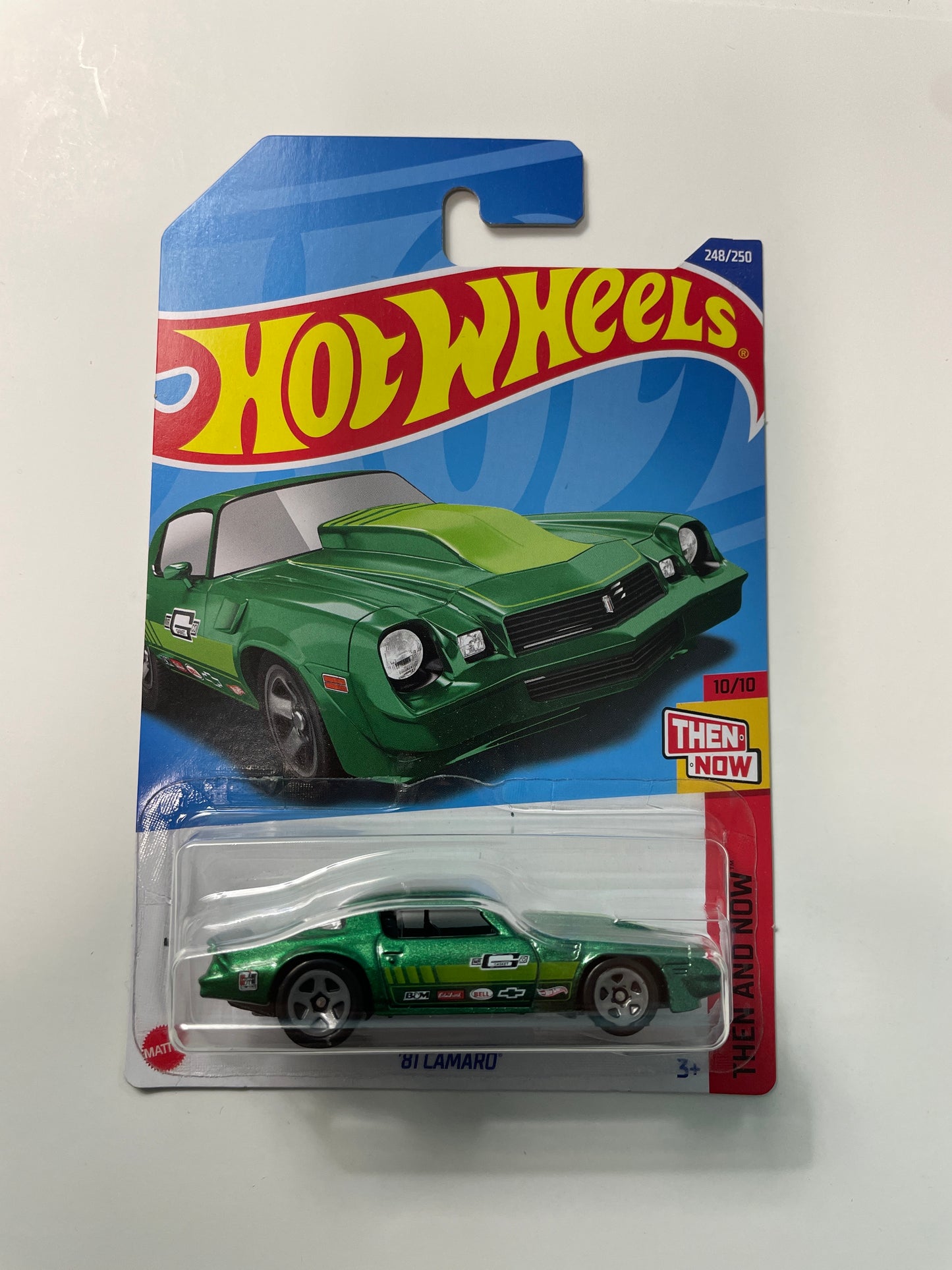 Hot Wheels 1/64 ‘81 Chevrolet Camaro Green