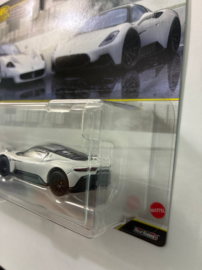 Hot Wheels 1/64 Car Culture Premium 2 Pack Maserati MC12 & Maserati MC20 - JHW55