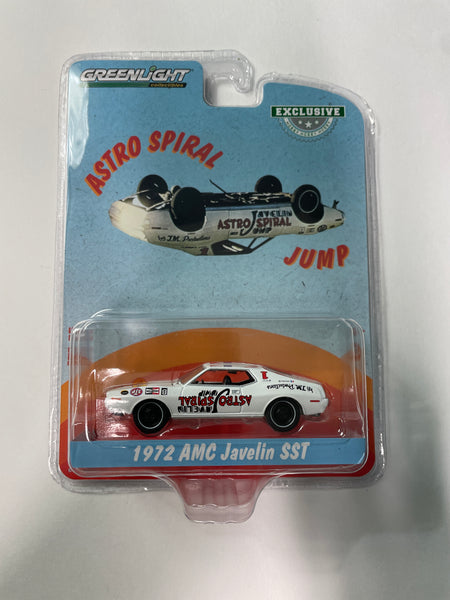 Greenlight 1/64 Hobby Exclusive Astro Spiral Jump 1972 AMC Javelin SST White