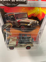 Matchbox 1/64 Jurassic World ‘93 Jeep Wrangler #29 Beige