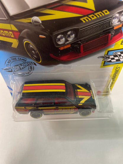 Hot Wheels 1/64 Datsun Bluebird Wagon 510 Momo Black - Damaged Box