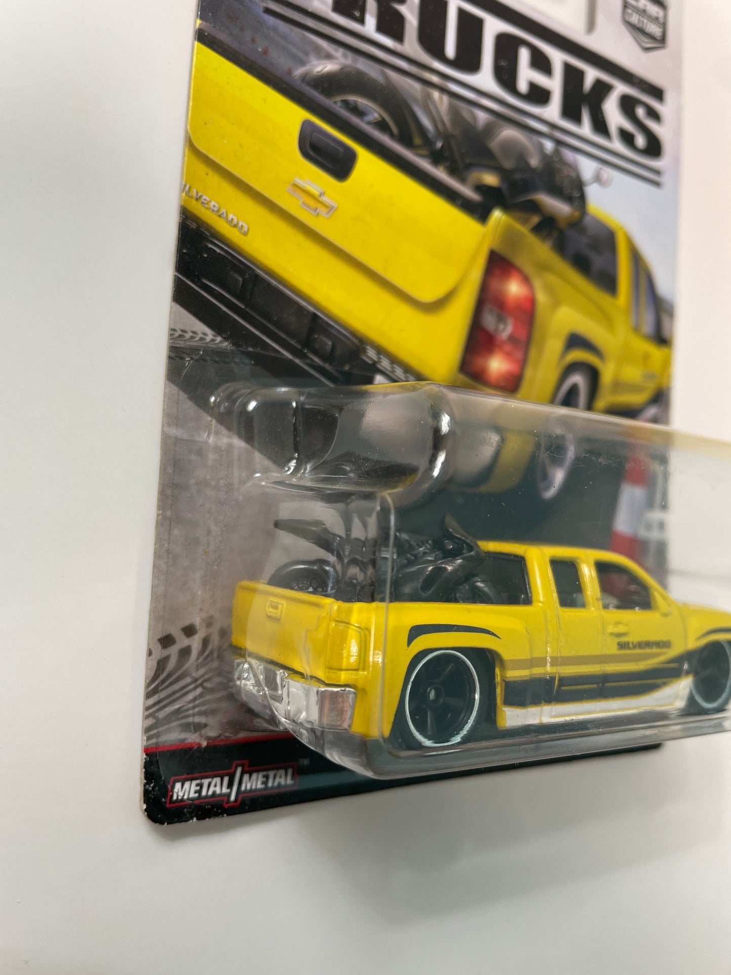 Hot Wheels 1/64 Car Culture Chevy Silverado Yellow - Damaged card