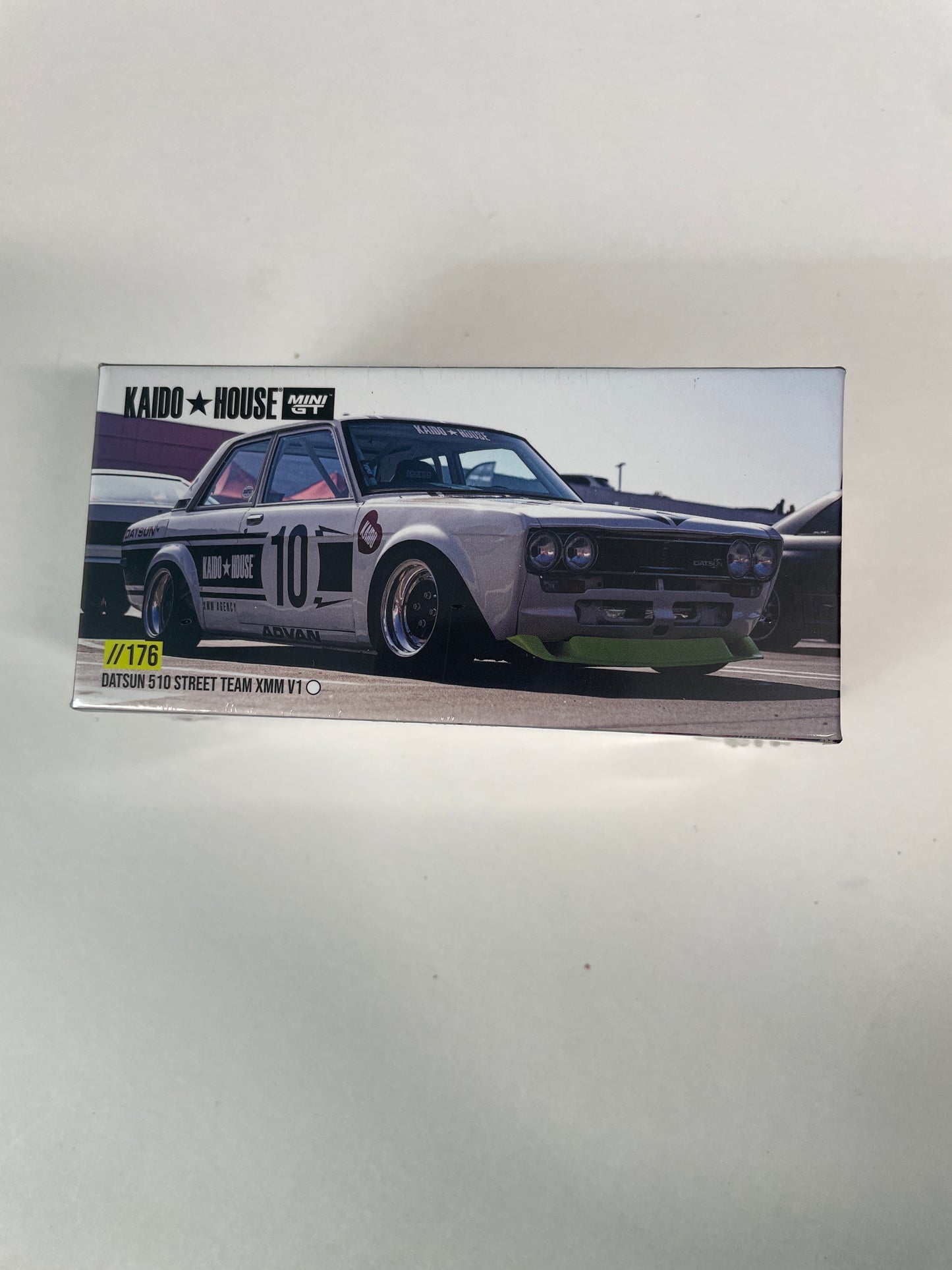 Mini GT x Kaido House 1/64 Datsun 510 Street Team XMM V1 White