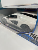 1/18 Maisto Lamborghini Countach LPI 800-4 White