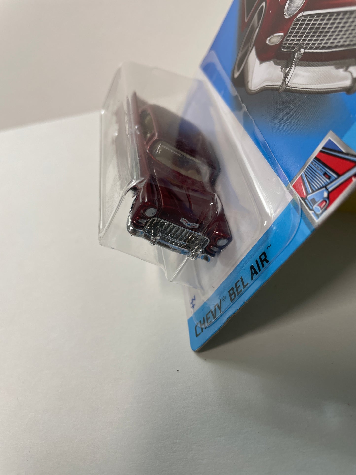 Hot Wheels 1/64 ‘55 Chevy Red - Damaged Box